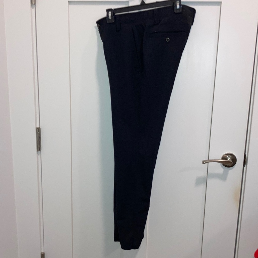 Men’s Under Armour black pants.